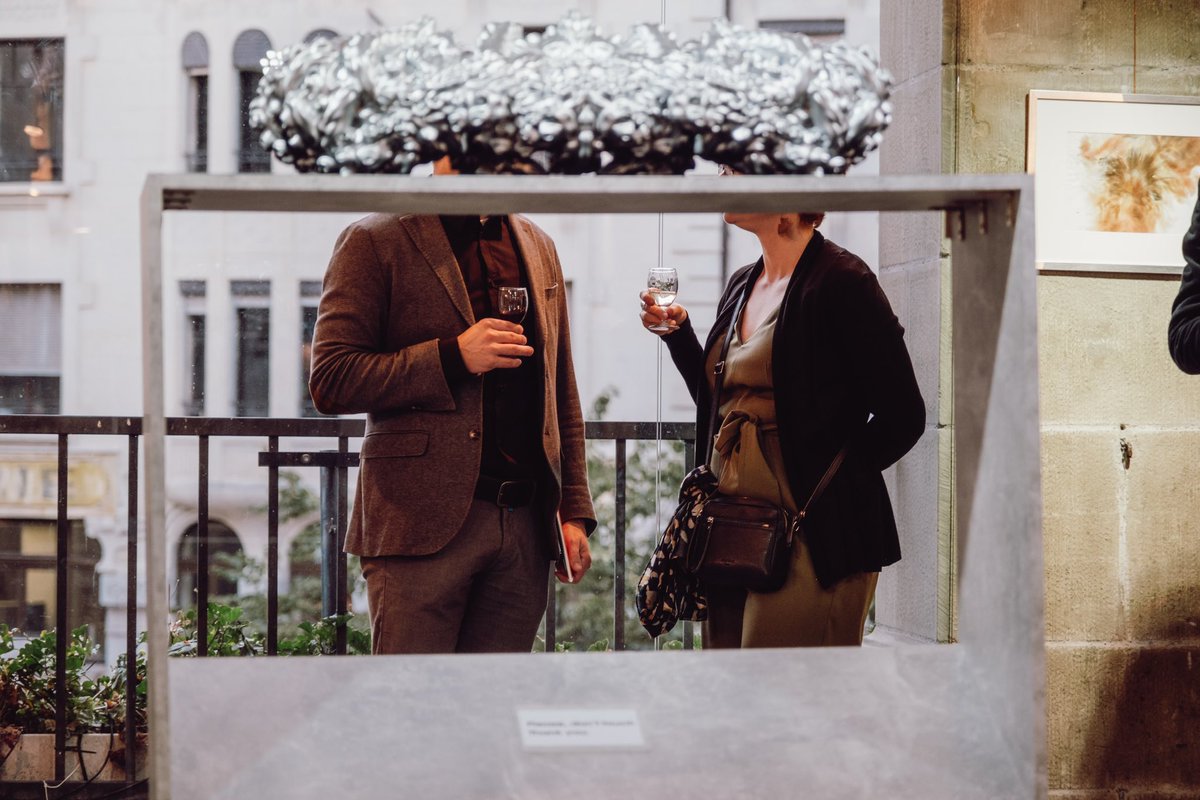 Figure_1A's tweet image. Future Unframed is a mere 5 days away! We are working hard to bring this new edition to life. We are so excited to welcome you once more to the beautiful Forum de l'Hôtel de Ville, right at the heart of Lausanne.
See you at the vernissage 🥂🖼️🔬
•
📸 by jayburton.photography