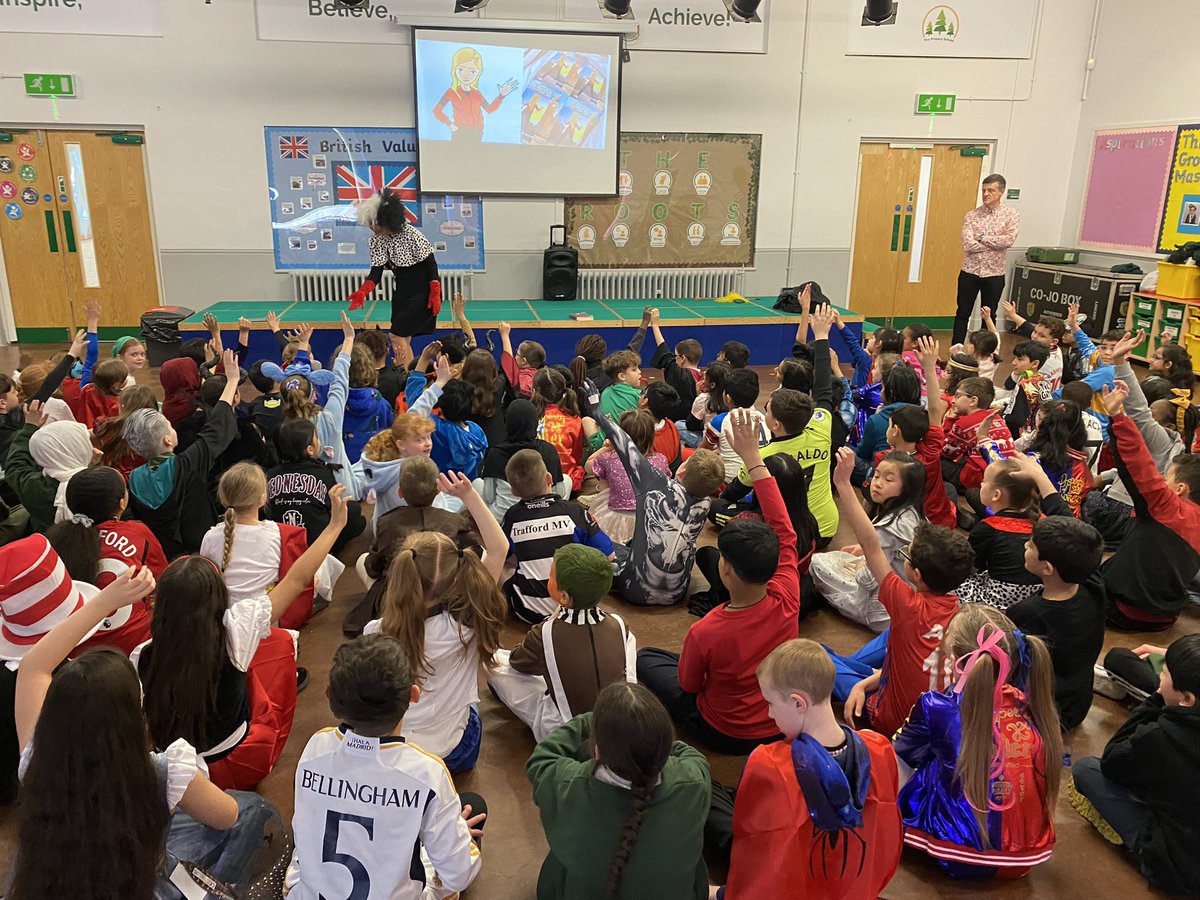 firsprimarysale's tweet photo. On @WorldBookDayUK we had Stuart Rosen, author of Izzy, that came in to talk to Year 3 and Year 4 all about life as a writer and to read his book. #readingfirs #readingforpleasure https://t.co/VhgsVeRRG6
