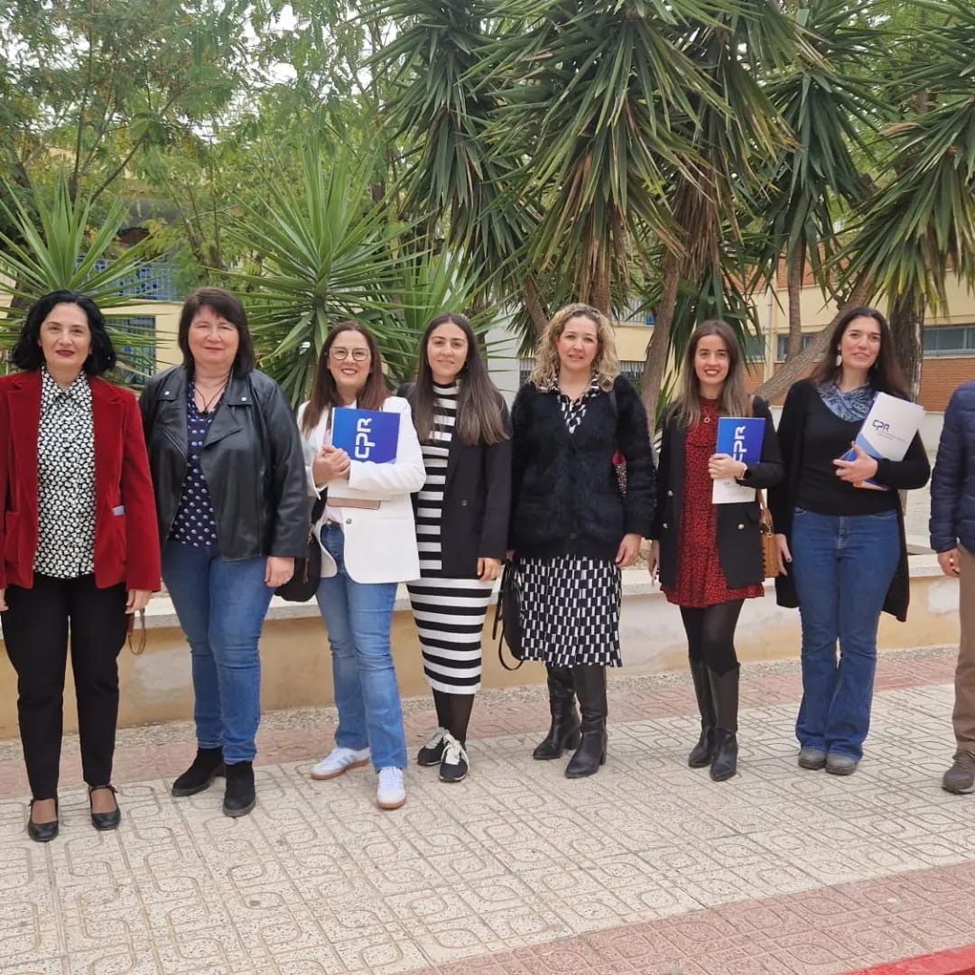 Visita del centro IES CAURIUM de Coria Cáceres , en las comunidades Nacionales para conocer el Proyecto de Innovación educativa del IES SANJE  Alcantarilla . #MueveteconMurcia24
#Digitalprof24
#Experienciapiloto
<a href="/InnovacionForm/">Innovacion_Formación_Emprendimiento</a>
 <a href="/SanjeMARES/">IES SANJE</a> 
<a href="/CPRRegionMurcia/">CPR Región de Murcia</a>