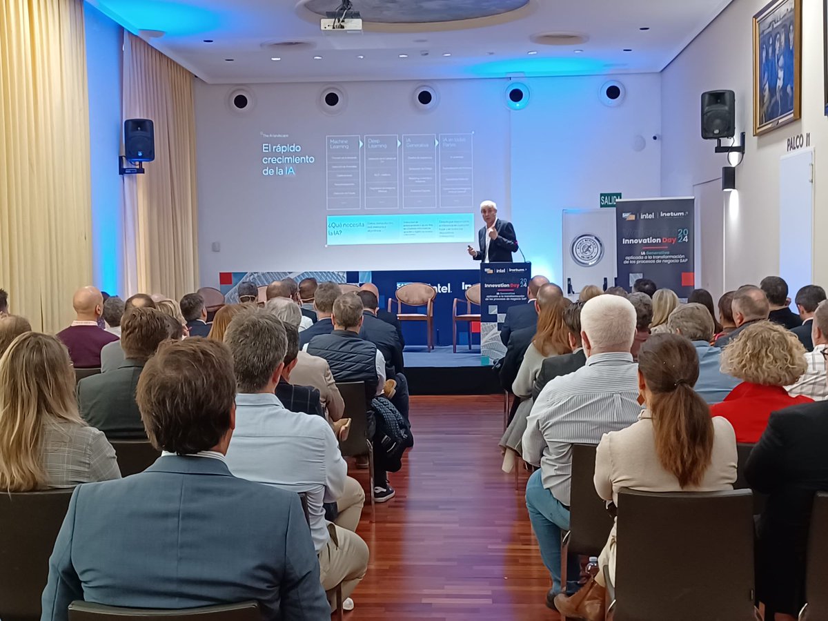 inetum_es's tweet photo. #ValenciaInnovationDay
Primera conferencia de la jornada:
🗣️ Agustín Gallego, director de Administraciones Públicas en @Intel_Spain nos habla de los semiconductores, como base para acelerar la #IA.
#InteligenciArtificial #GenAI
#Inetum #Positivedigitalflow https://t.co/L4kmNGc6RC