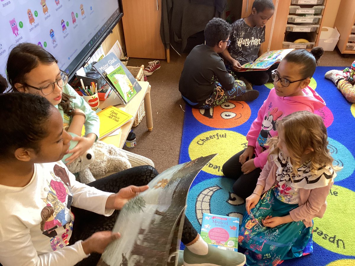 Straight after our World Book Day assembly, #WestleaAshY2 had a visit from #WestleaHollyY5. We shared our favourite books together and explained why we like them! @WestleaEnglish #WorldBookDay2024