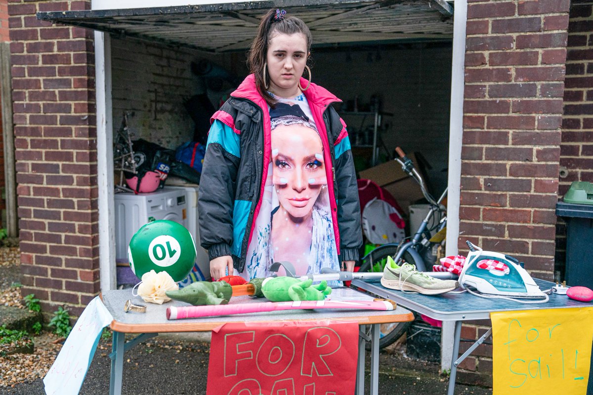 avingagiraffe's tweet photo. Review of #ThingsYouShouldHaveDone  written by Lucia Keskin @chiwithaC @bbcthree 
The cast is excellent and Keskin's concept and writing talent has more than enough scope to run for another series or two.
https://t.co/d60kvhiS8P https://t.co/6b4BE1eiOu