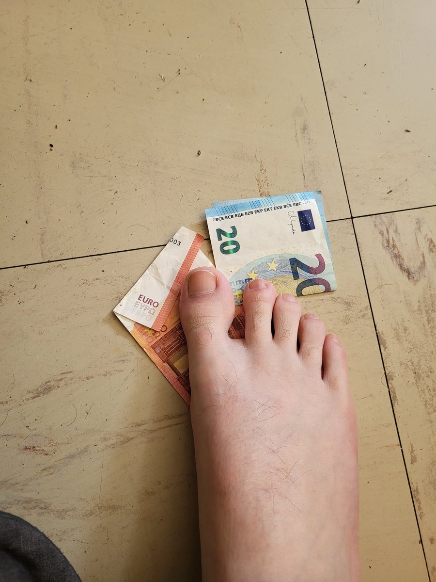 MasterImb94's tweet photo. Petite offrande du matin versée par une pute moneyslave pour se faire gifler. 
Cherche réel en IDF ce soir. Au 👣 les chiennes 
#cashmaster #cashmeet #findom #soumis #humiliation #domination #humanATM #moneyslave #cashslave https://t.co/1djduknSbf