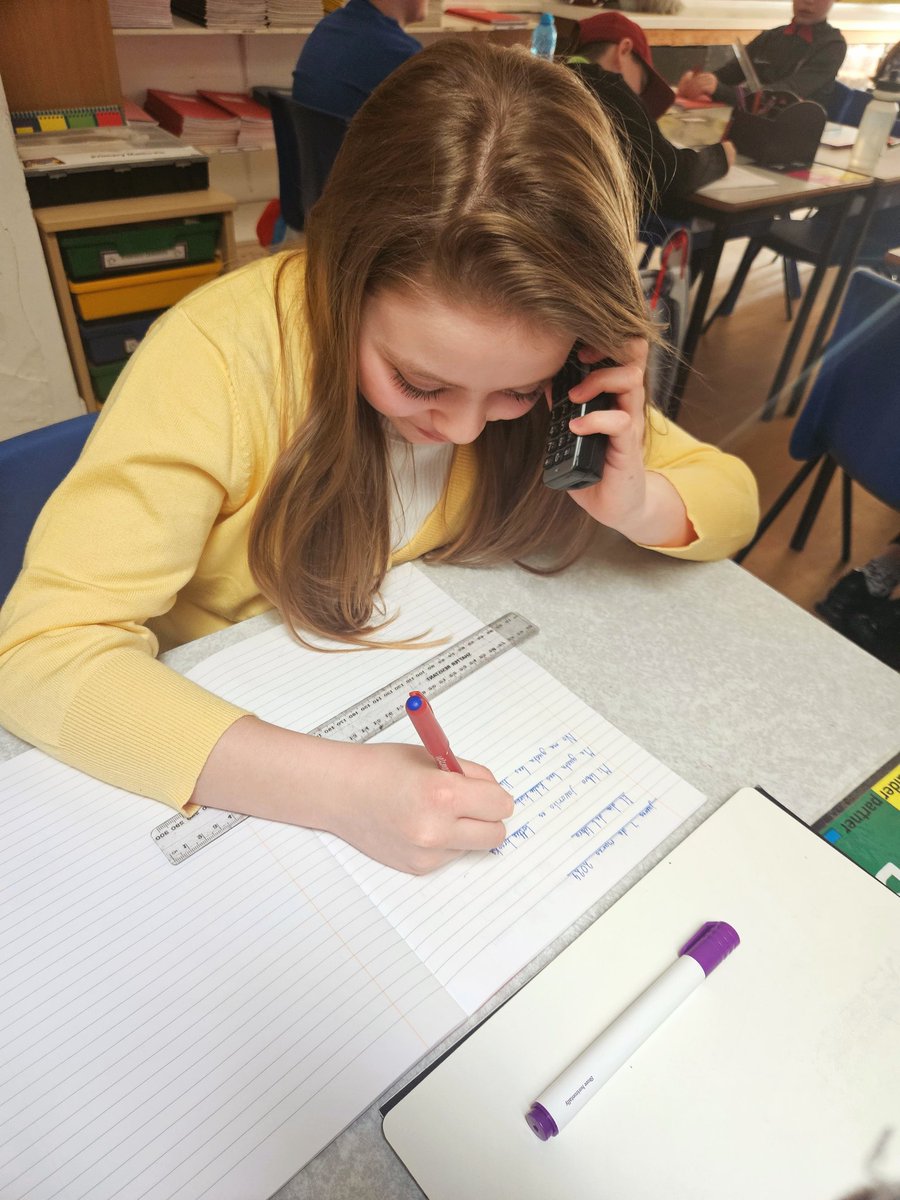 Year6TSP's tweet image. Our #TSPSpanish lesson was all about #TSPReading and #WorldBookDay today! 📚🇪🇸