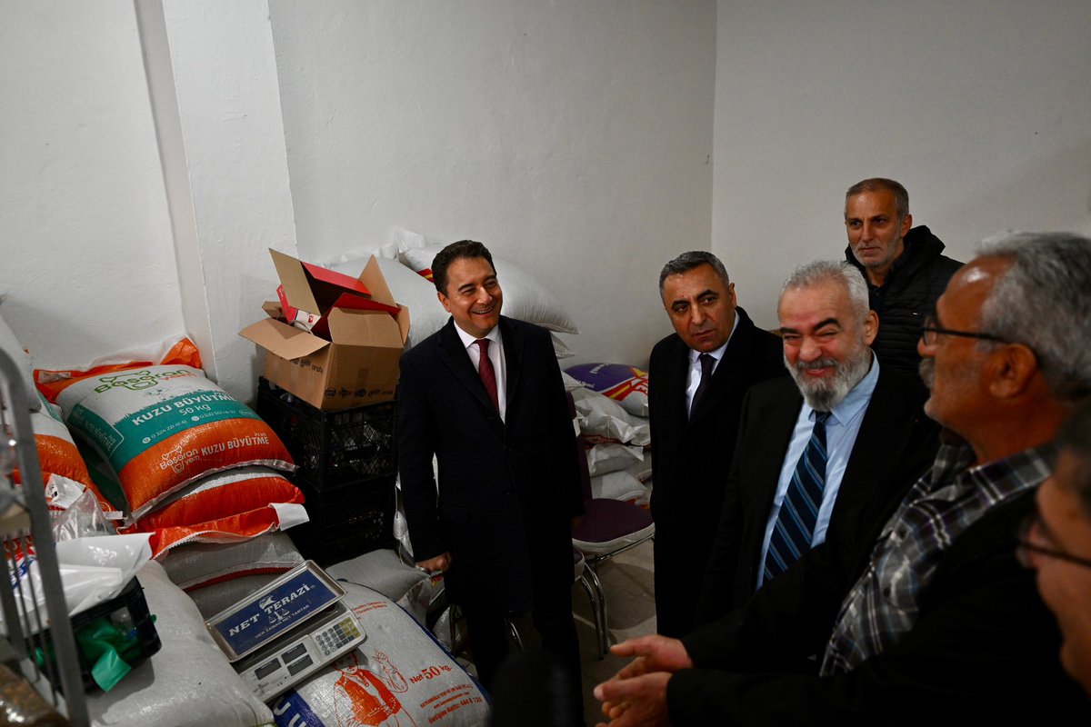 Veysel Güler (@veyselgulerr62) on Twitter photo Genel Başkanımız Sayın <a href="/alibabacan/">Ali Babacan</a> ile Çemişgezekte esnaf ziyaretlerimizi gerçekleştirdik.
📍Çemişgezek/Tunceli Genel Başkanımız Sayın <a href="/alibabacan/">Ali Babacan</a> ile Çemişgezekte esnaf ziyaretlerimizi gerçekleştirdik.
📍Çemişgezek/Tunceli