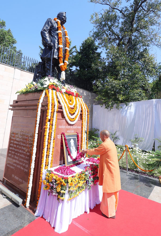 'भारत रत्न' पंडित गोविंद बल्लभ पंत भारत माता के महान सपूत थे। देश की आजादी के लिए समय-समय पर चलाए गए आंदोलनों में उन्होंने अग्रणी भूमिका का निर्वहन किया। आज उनकी पुण्यतिथि पर विनम्र श्रद्धांजलि!