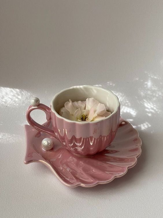 pearl and shell ceramic mug