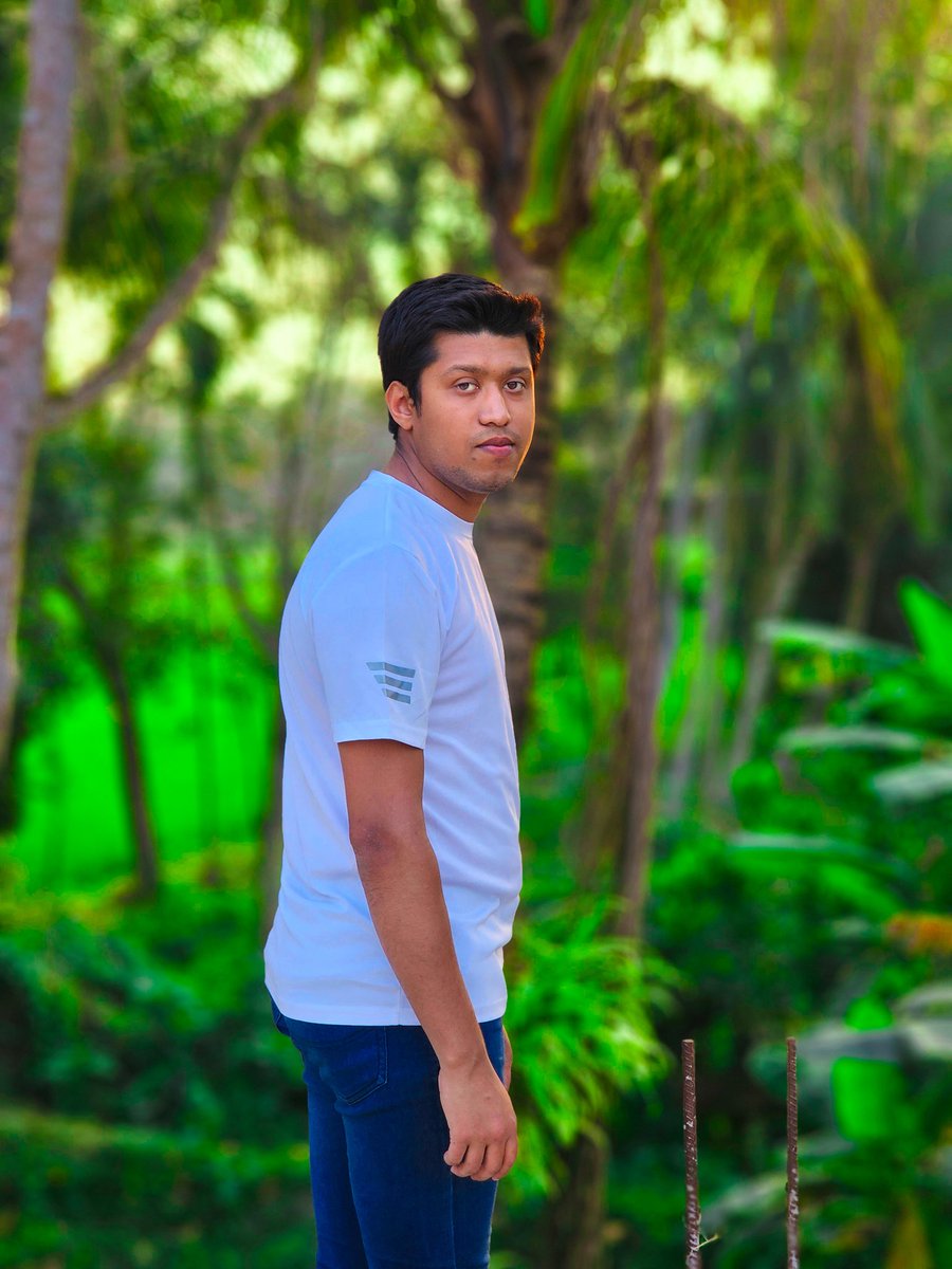 asaduzzaman584's tweet photo. উপন্যাসের নির্মম ব্যর্থ চরিত্রের মানুষটা বোধহয় আমি, যার সবকিছুতে'ই ব্যর্থতার ছাপ.!🙂 https://t.co/yI303QVnDP
