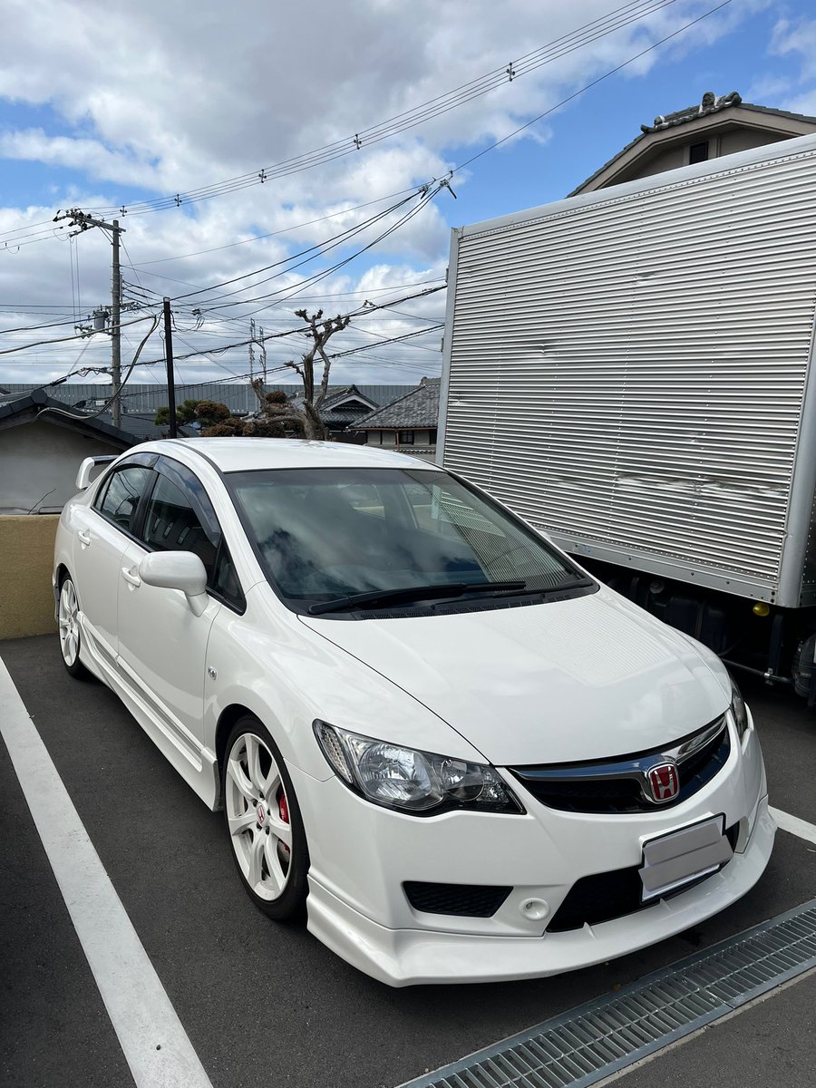 入荷速報‼️ 綺麗なFD2入ってきました😊 修復歴無し 走行距離7.6万km