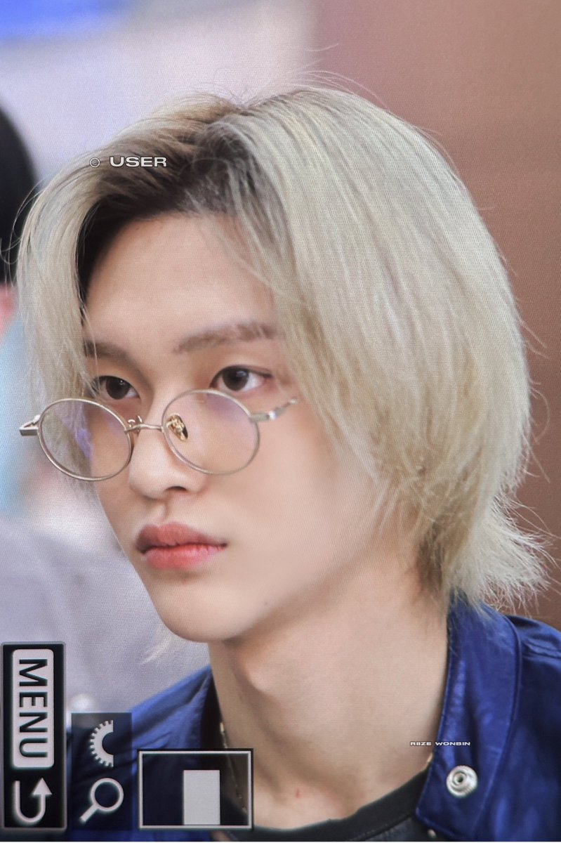 240307 금발에 안경이라니 ㅁㅊ #RIIZE #원빈 #WONBIN