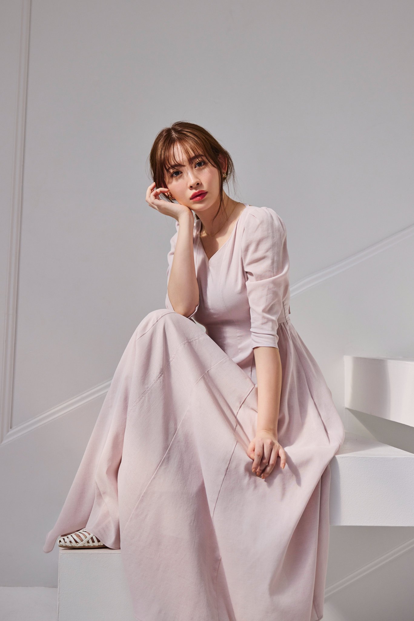 Her lip to على X:  