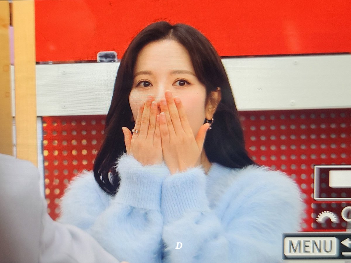 chya0402's tweet photo. 240307 피라미드 게임 백인��고 2-5 커피차 이벤트

#보나 #김지연 https://t.co/hm2B8cC8Qu