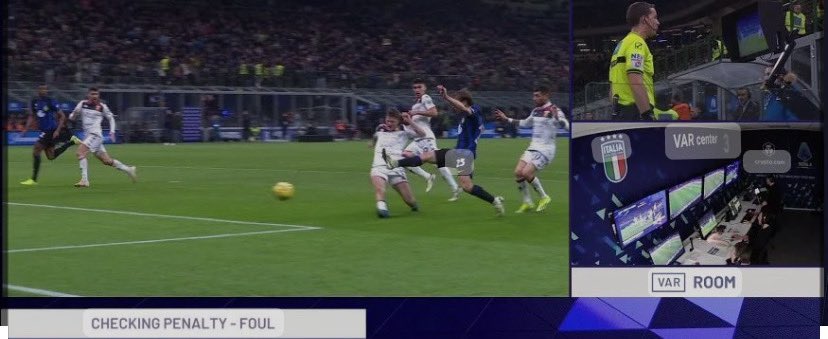 AleBran231's tweet photo. Dove sta l��#incappucciato delle #iene? Ah no, ma non è la Juve @ClaudioZuliani @juventusfc @BianconeraNews @sportmediaset @SerieA @FIGC  @redazioneiene https://t.co/iZj5N9vWbZ