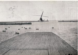 Yogui_Bear's tweet photo. #TalDíaComoHoy hace 90 años (7/3/1934) de La Cierva realizaba el primer despegue y aterrizaje con su autogiro. Despegaba del portaaeronaves “Dédalo”, sobrevolaba Valencia, hacía un alto para almorzar y regresaba al "Dédalo".
#DeLaCierva #Autogiro https://t.co/2WjShUHhuI