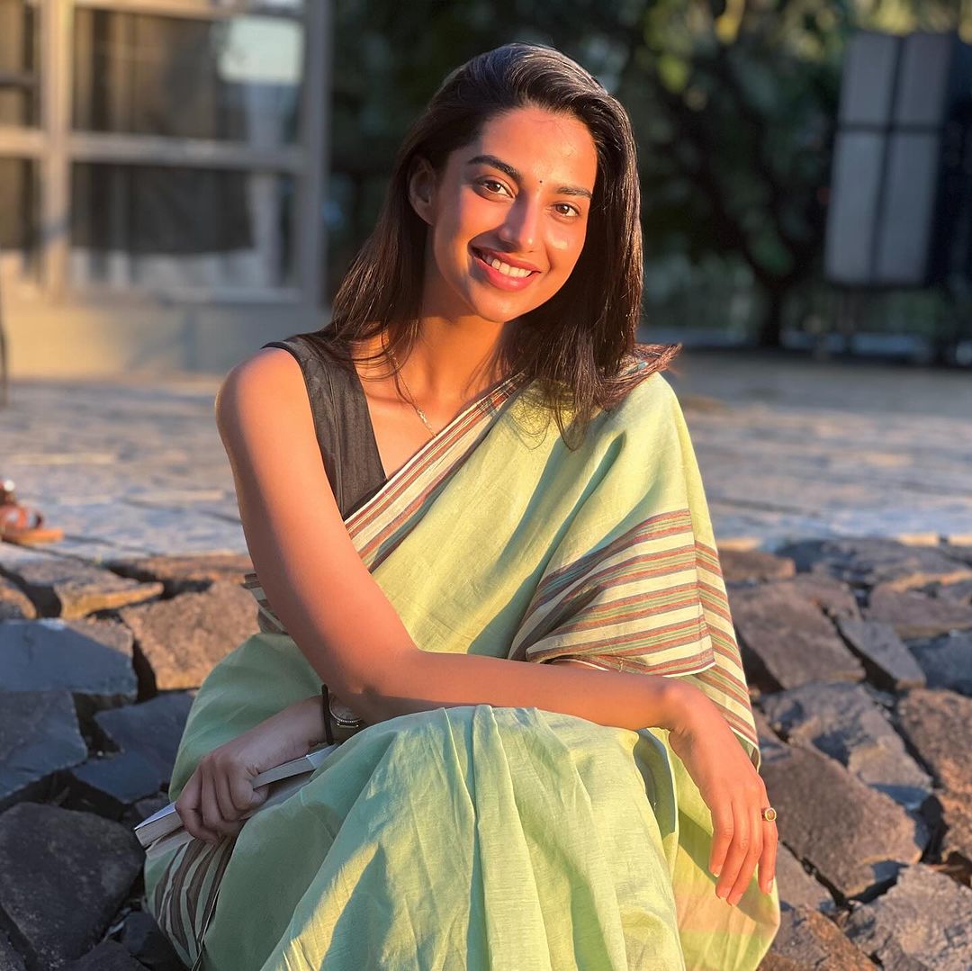 GIDGT86aQAAwZes?format=jpg&name=medium