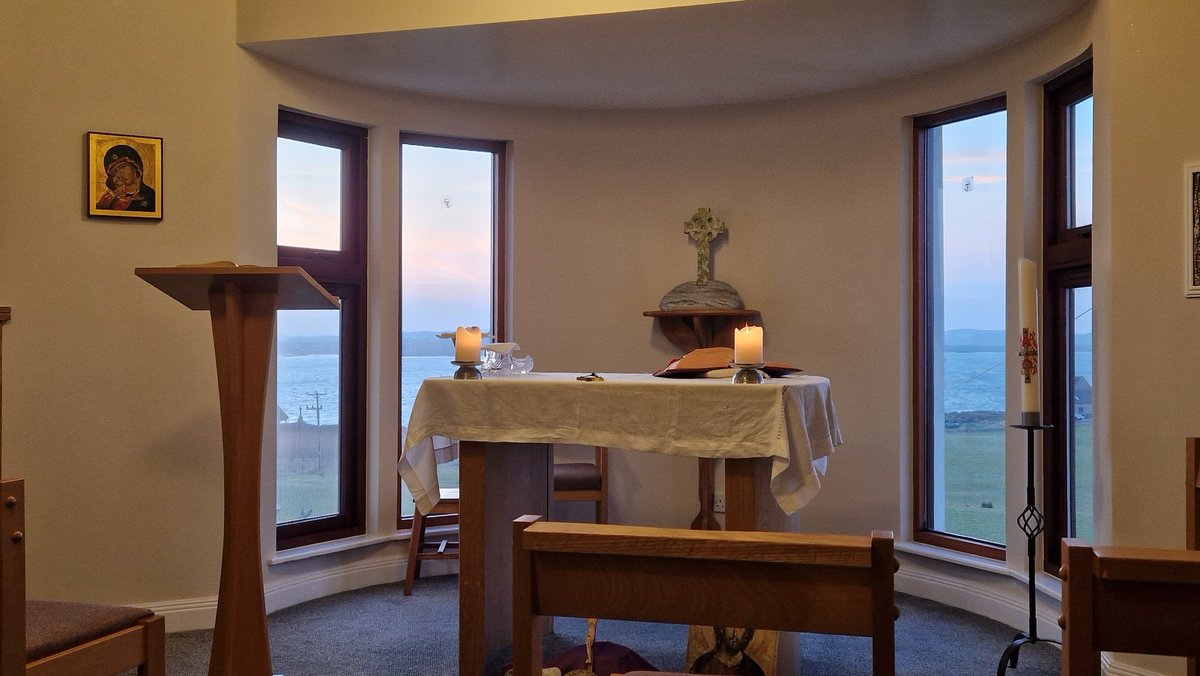 EileanIdhe's tweet image. Good morning from the Catholic House of Prayer. Holding you all in prayer as we prepare to have Mass celebrated at 7am prior to the priest departing. Hoping you all have a blessed day #isleofiona #pinkskies