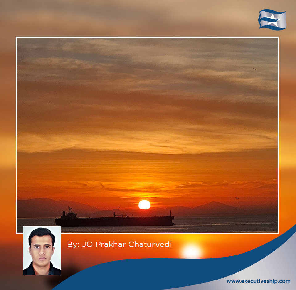 Group_Executive's tweet photo. Captured by JO Prakhar Chaturvedi on board Chem Helen, he reminds us of the quote by Richelle E. Goodrich, "Every sunrise is an invitation for us to arise and brighten someone's day."

Have your own #OnboardCrewtivity? Share them with us at Communications@executiveship.com! https://t.co/HchEJejsfR