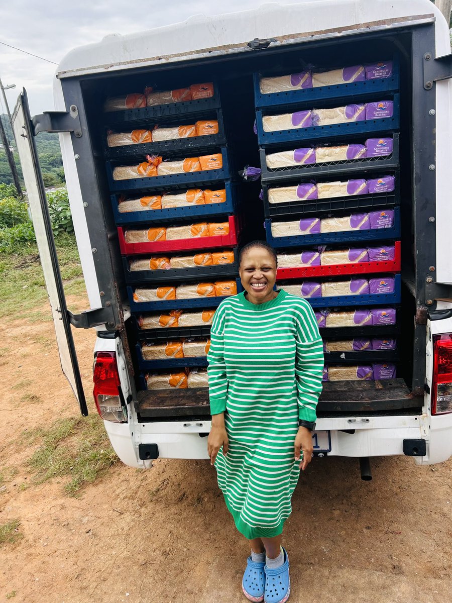 Hle_Shandu's tweet image. 600 loaves  is delivered to tuckshop as I type.Let’s normalise buying our own brands.We need is support from our communities. My bakery employs people.We also need government backing ,there is so much gatekeeping.
#MAFS 
#BigBrotherMzansi 
#BBMzansi 
#RHODurban 
#GalaxyS24Studio
