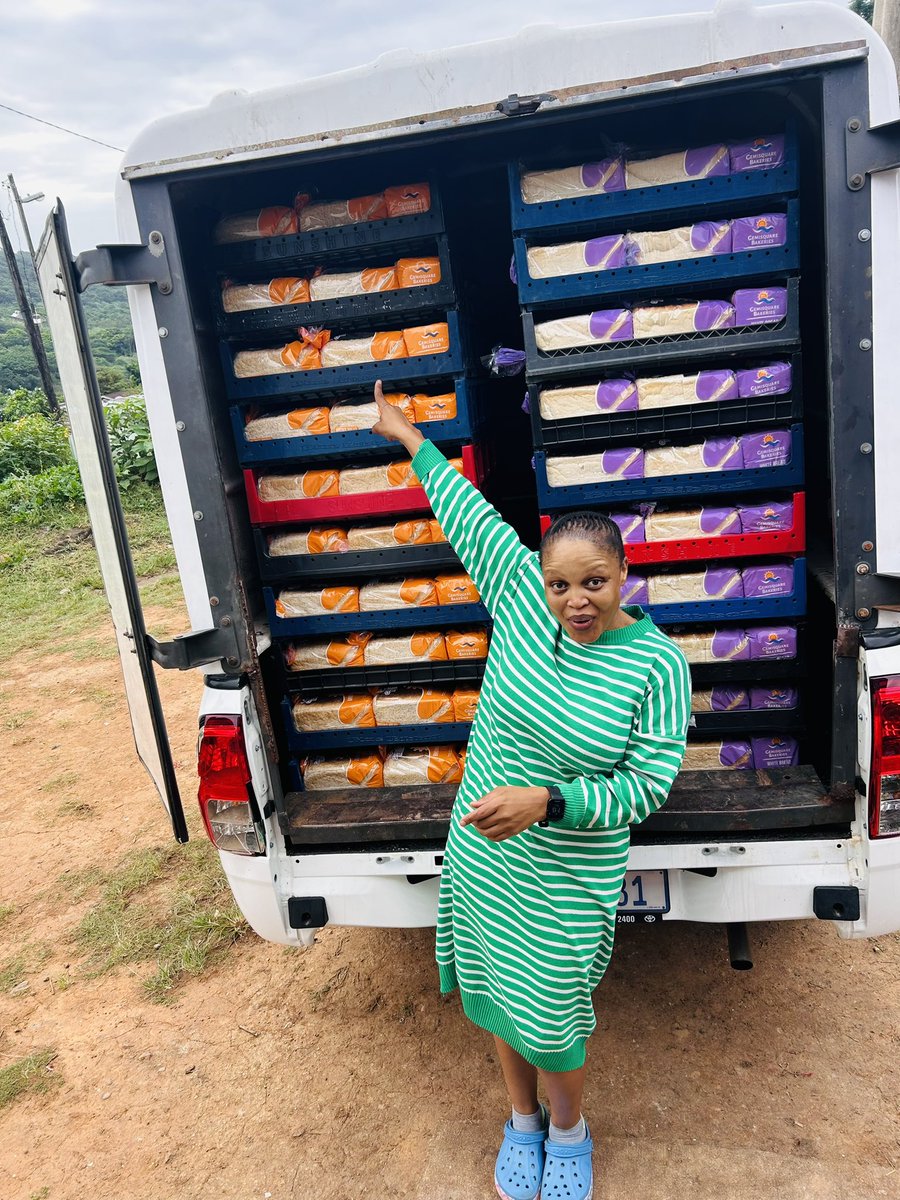 Hle_Shandu's tweet image. 600 loaves  is delivered to tuckshop as I type.Let’s normalise buying our own brands.We need is support from our communities. My bakery employs people.We also need government backing ,there is so much gatekeeping.
#MAFS 
#BigBrotherMzansi 
#BBMzansi 
#RHODurban 
#GalaxyS24Studio