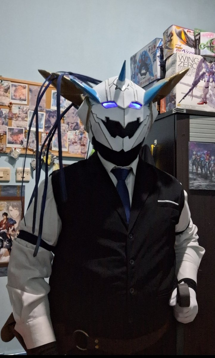 pak_paus's tweet photo. Most people didnt realize it but my Bastion Helmet is actually have light on it's eye
#ヴァンガード
#cardfightvanguard #CFVG https://t.co/Hdz01POEXA