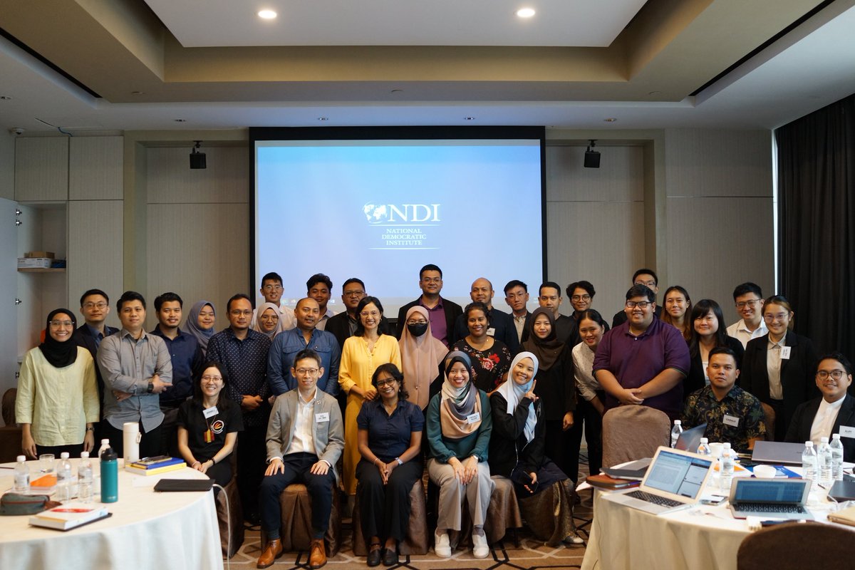 On 23rd February 2024, our Chief Human Rights Strategist met with participants of Akademi Parlimen and discussed the proposed law on the University and University College Act 1971. Thank you NDI Malaysia for having us! Photos by NDI Malaysia. #auku1971 #akademiparlimen