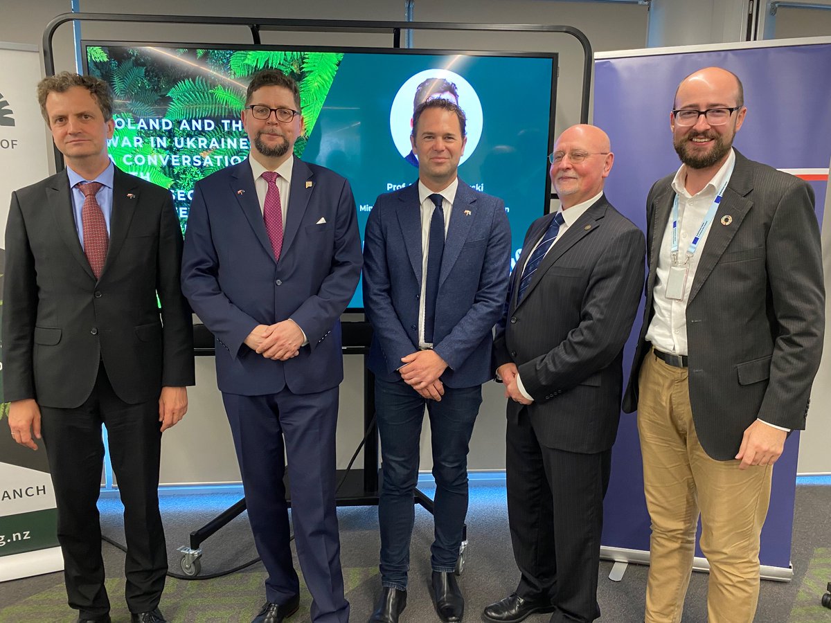 Tonight we were delighted to host Professor Andrzej @Szeptycki, visiting Undersecretary of State (Associate Minister) at the Republic of Poland’s Ministry of Science and Higher Education. Professor Szeptycki gave an address on “Poland and the war in Ukraine”. Many thanks.