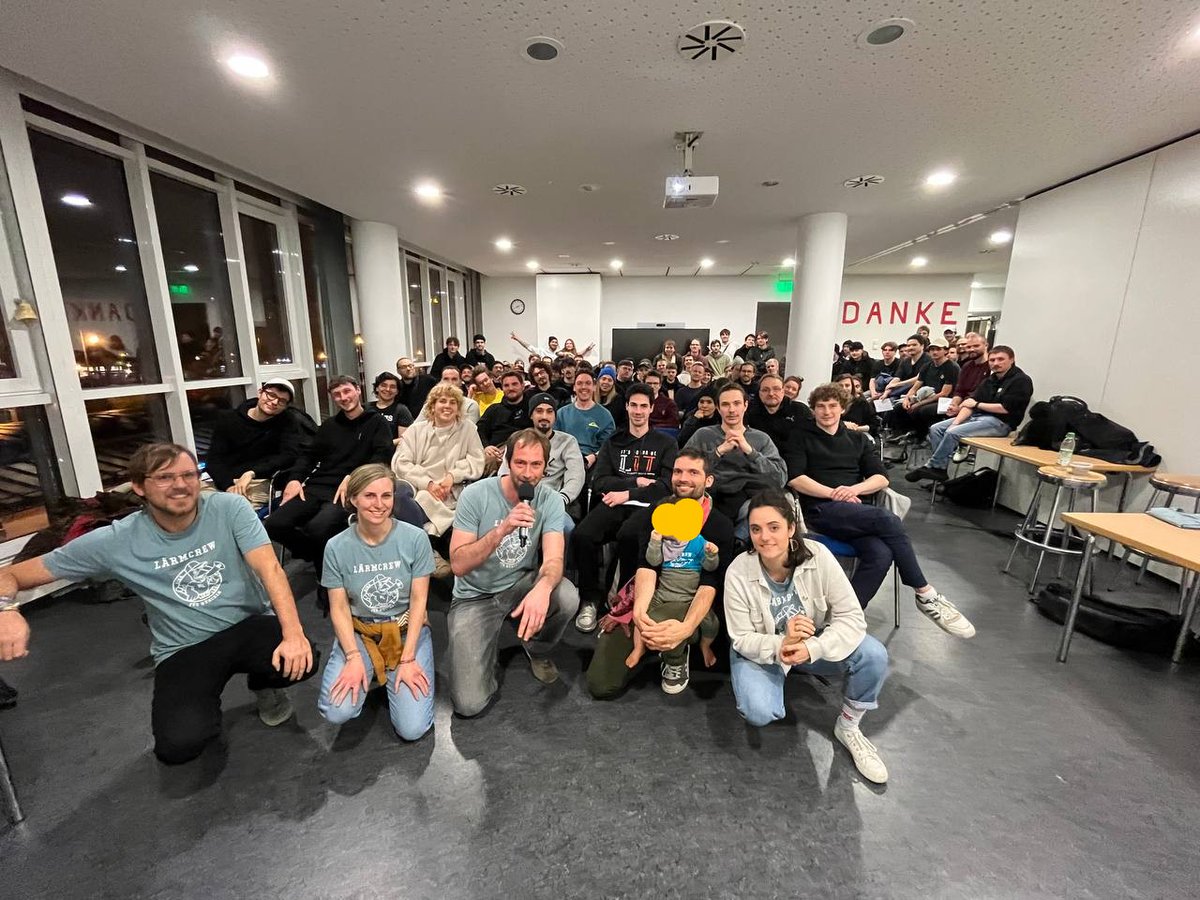 MehrLaerm's tweet photo. Vortreffen Krachparade ✅

Die Krachparade wächst, weil so viele Kollektive, Initiativen und engagierte Menschen sich beteiligen wollen, die keine Lust mehr auf ein leises, teures&amp; luxuriöses München haben. Danke an alle!

Danke ans Sozialreferat &amp;die Fachstelle MoNa für den Raum https://t.co/tUWSYY1zKy