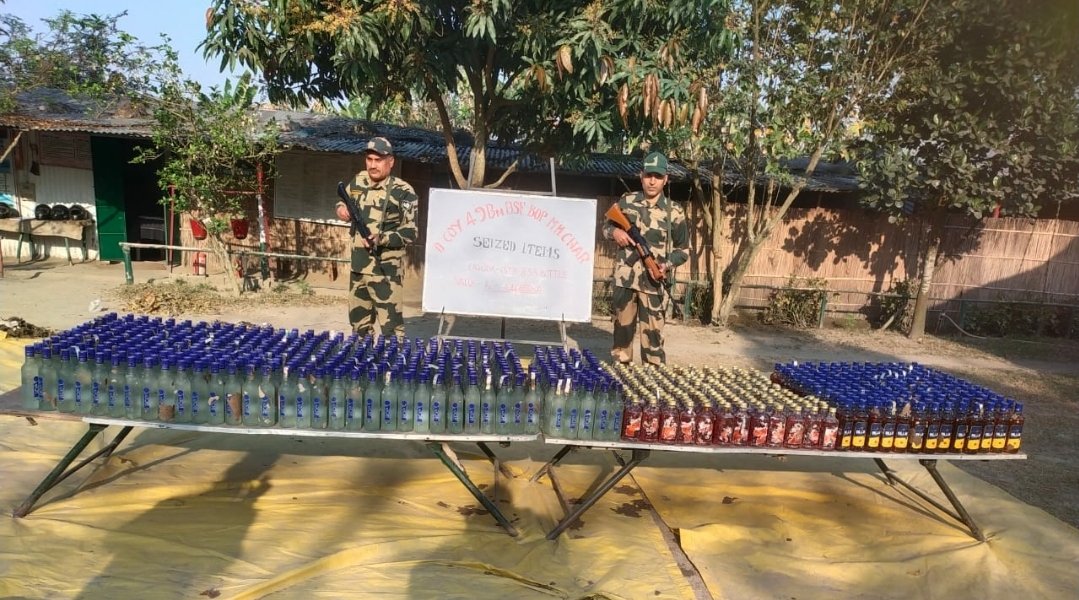 In drive to curb transborder smuggling, vigilant #Bordermen of 49 Bn #BSF under BSF Guwahati Ftr seized 855 Bottles liquor worth Rs. 1.46 Lac on Indo-Bangladesh international border in Dstt-South Salamara Mankachar (#Assam) #FirstLineOfDefence #BSF