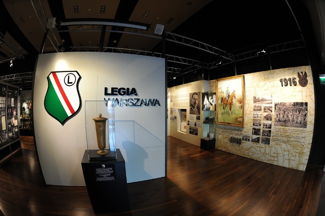 CameronRhodes78's tweet photo. Immersing myself in the heart of Polish football at the Legia Warsaw Museum! 🇵🇱

Every moment here is pure football magic, from the club's storied past to its vibrant present. ⚽️

#LegiaWarsaw #PolishFootball https://t.co/9QZzOV0Vdn