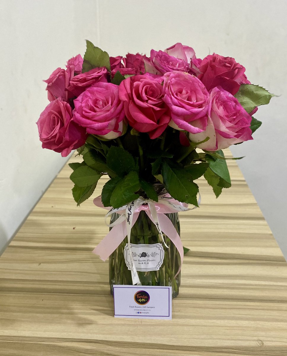 Flowers in a vase🥰🥰
