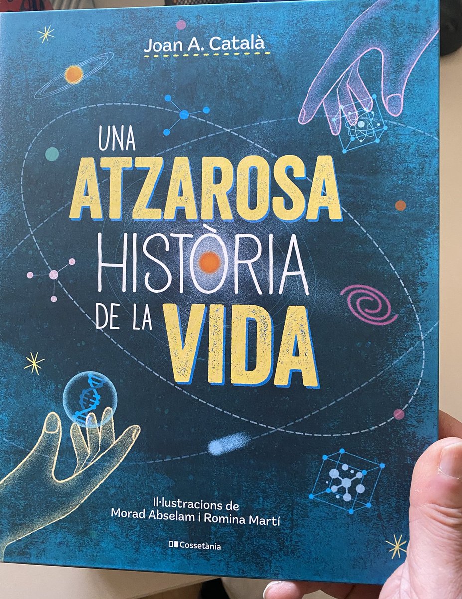 estelsiplanetes's tweet photo. Mireu, mireu!
Sortit del forn i en uns dies a llibreries.
Des del Big Bang, a la formació dels àtoms, la creació de la Terra, l’arribada de l’aigua i la Lluna, l’aparició de la vida, les extincions massives… les “casualitats” q ens han donat la vida
Per a nenes i nens
@Cossetania
