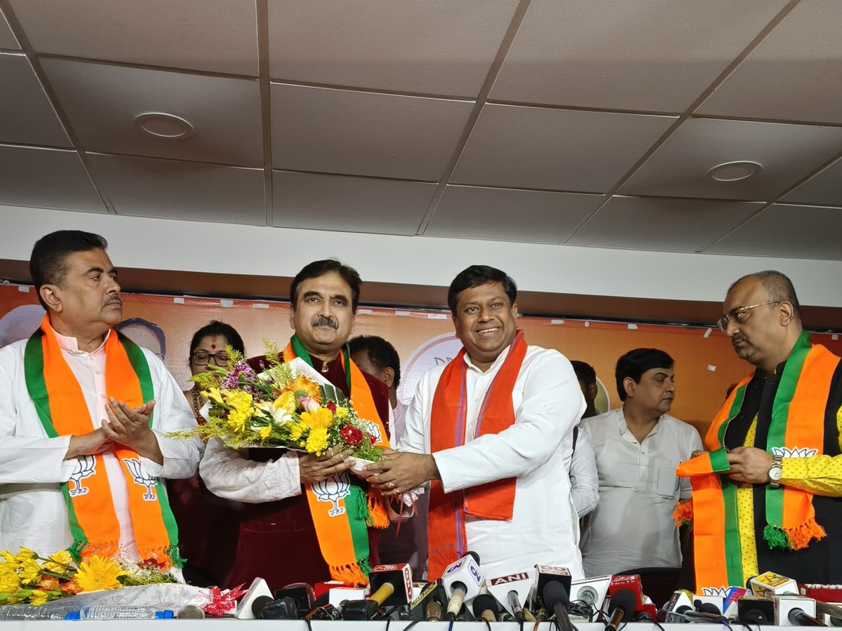 Delighted to welcome Justice Abhijit Ganguly to the BJP family. 

His integrity and dedication make him an ideal addition to our team. Thank you for choosing to stand with us in our mission for a better future. #BJP #JusticeAbhijitGanguly