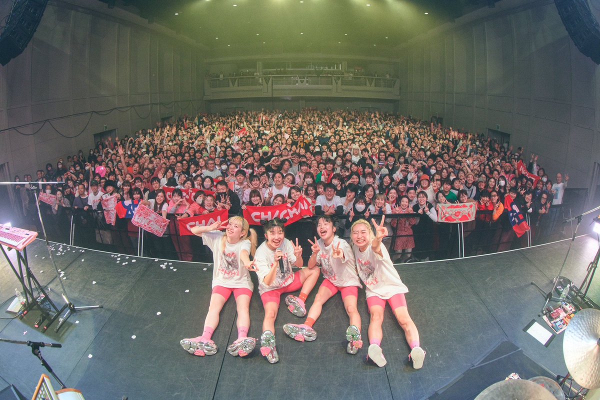 CHAIofficialJPN's tweet photo. #wethechaitour NEO KAWAII is FOREVER☪️
東京追加公演ありがとテンキュ🎀🫧
日本各地はもちろんBrooklynやFrance,LondonやAustralia..世界中から遊びに来てくれて本当にありがとう🙌🏻💖
いや〜盛り上がったね〜🥹🙏🏻
熱気ムンムンでみんな最高NEO KAWAII😭❤️‍🔥
たくさんのラブをありがとだよお💕💕

おつぎは3/8 大阪Banana Hallだもんでお楽しみに��
photo by @tarururutu 
#chaiband #neokawaiiisforever #neokawaii #neoかわいい #japanesemusician