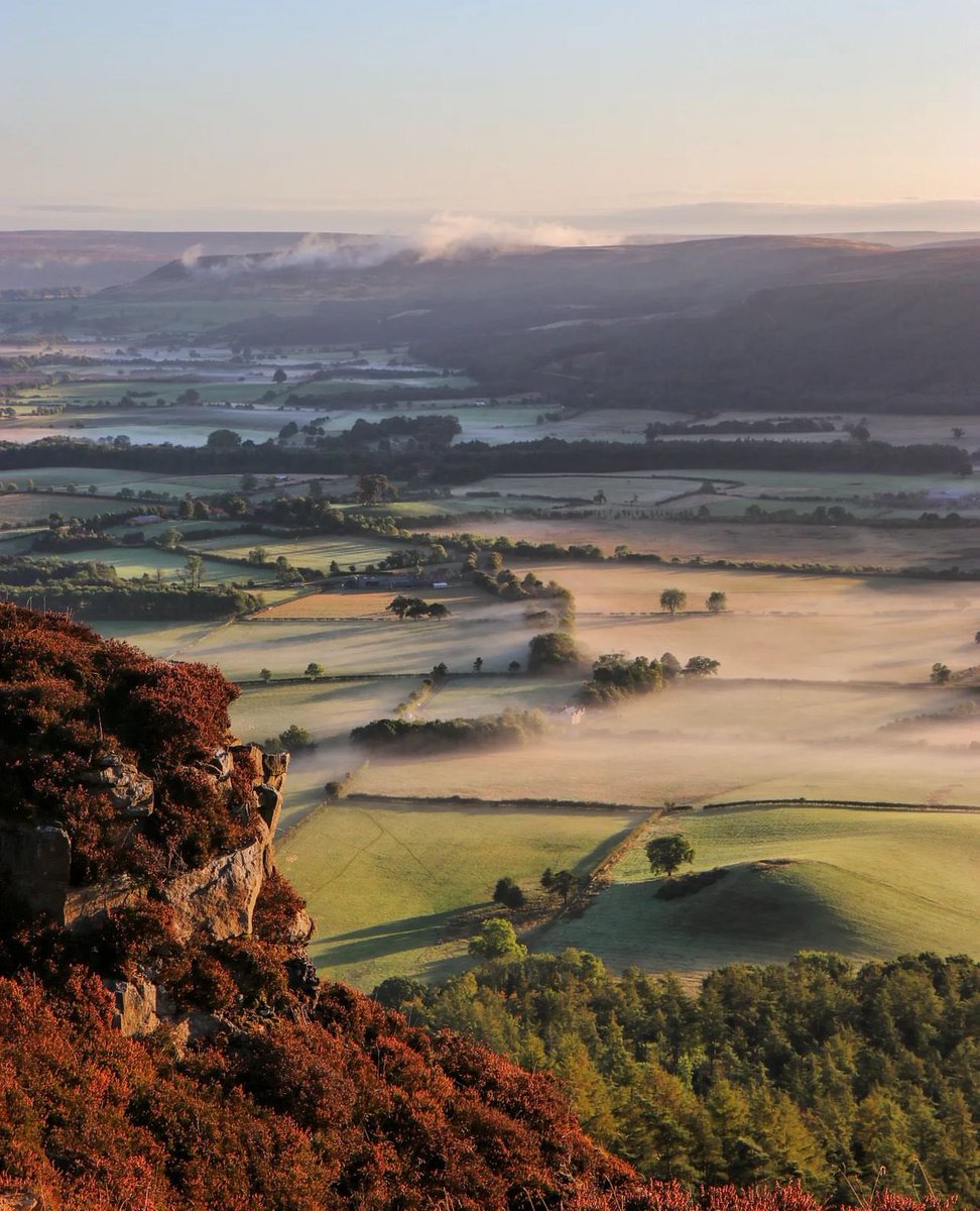 Good morning from North Yorkshire 

📍Hasty Bank

📸 IG/huggywanderlust