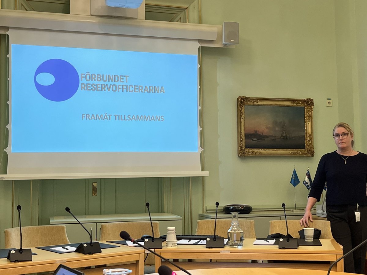 gunnarssonhanna's tweet photo. Försvarsutskottet har fått lite snurr på att bjuda in organisationer (och inte bara myndigheter) och idag träffar vi Reservofficerarna. Mycket viktig, bra och intressant diskussion! https://t.co/aZZqM1K85U
