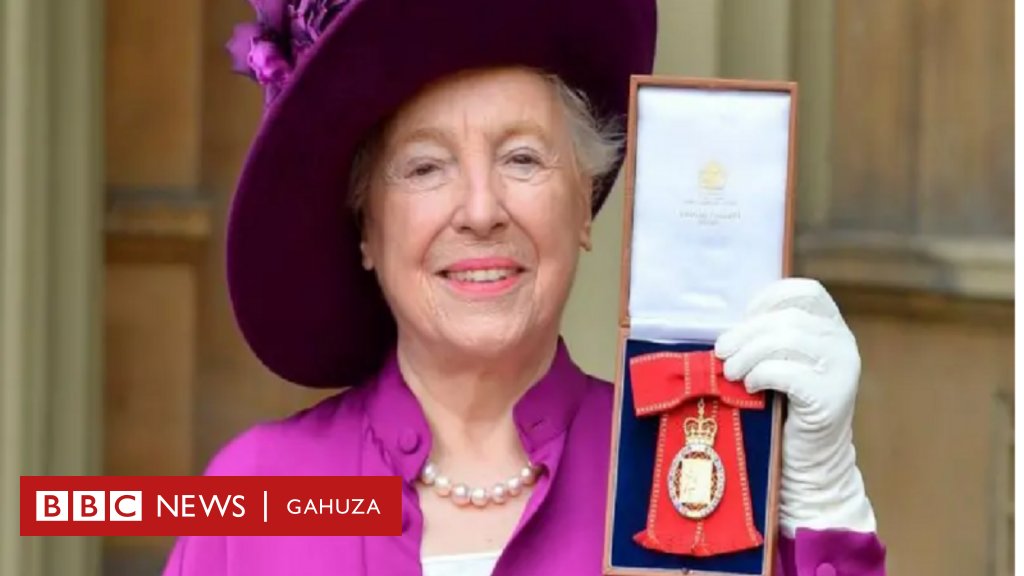 Menya uyu mugore wiyise umugabo agashinga kompanyi ya ‘softwares’ yamugize umuherwe uzwi ku isi

Ku myaka 90, Stephanie inshuti ze za hafi ziracyamwita "Steve" nubwo bwose yafashe iri zina ry'abagabo mu myaka myinshi cyane ishize kugira ngo abashe kumvwa bbc.in/3PaY7jt