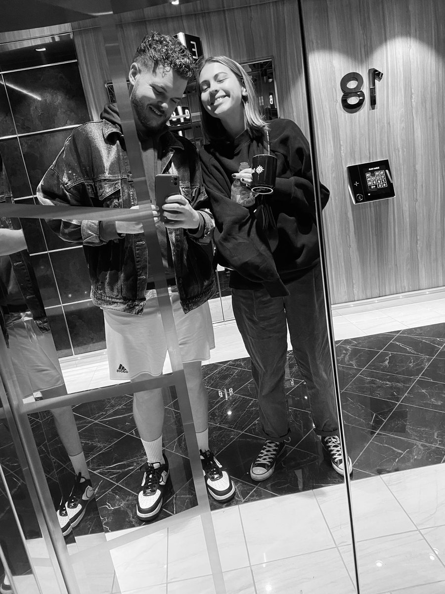 thepatrickpride's tweet image. Icons hemmed in on the seven seas 🌊 @rhiannonclem