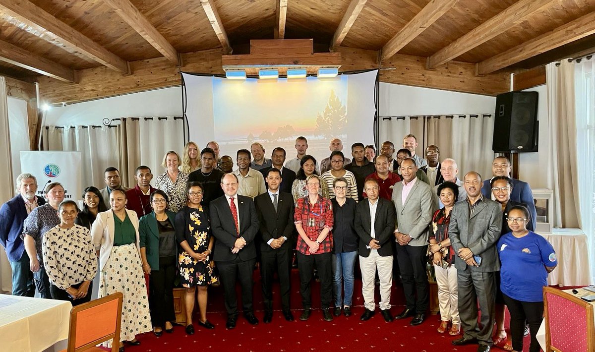 Key to ‘regreening Madagascar’ is identifying the right places for reforestation. Delighted to join the launch of a @KewScience project working to do just that - & the first in #Madagascar to be supported by the new 🇬🇧-funded Global Centre on Biodiversity for Climate, @gcbc_org.