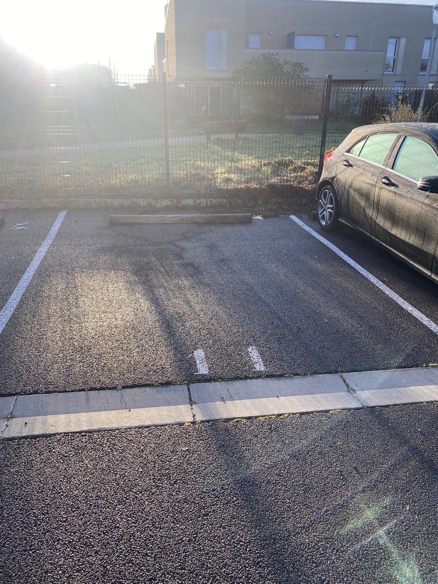 Sensation bizarre de trouver sa voiture le matin, d’habitude elle disparaît 🪄