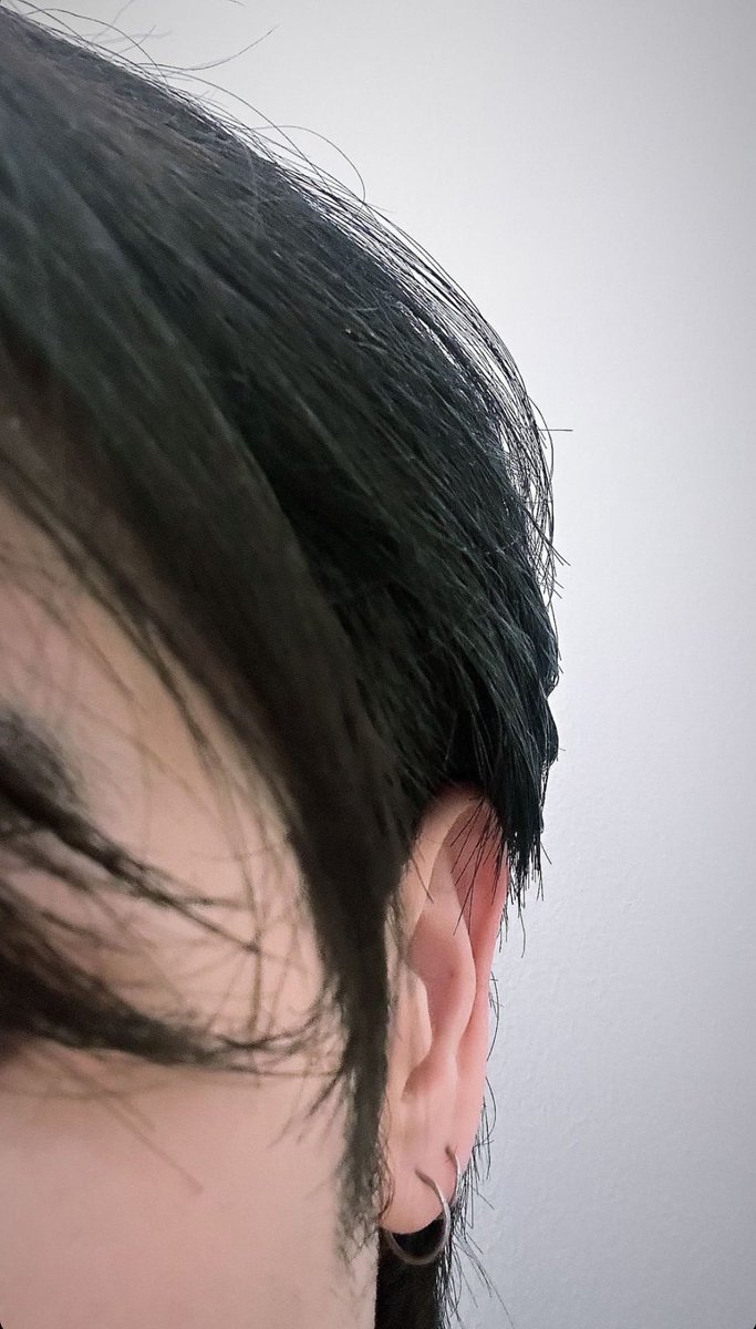 Why still so cute for only showing out half face?😍

<a href="/milephakphum/">mile phakphum</a>
#MilePhakphum #GreenyRose