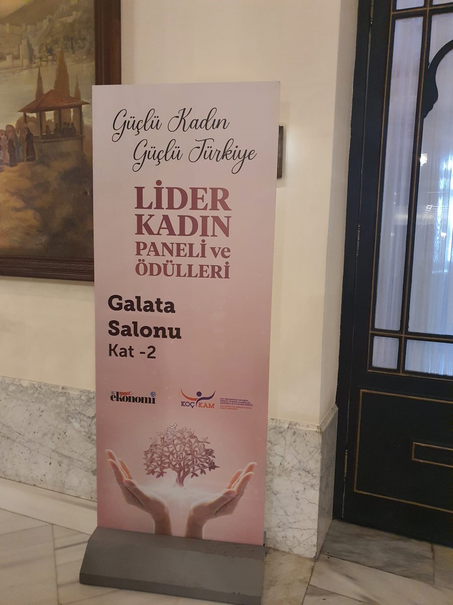 Ekonomi Gazetesi ile işbirliğimizde düzenlenen “Kadınların Geleceğini Güçlendiren Üniversite Ödülleri” bu sene İzmir Ekonomi Üniversitesi, Toplumsal Cinsiyet ve Kadın Çalışmaları Uygulama ve Araştırma Merkezi ve +++ #LiderKadınÖdülleri @izmirekonomiuni