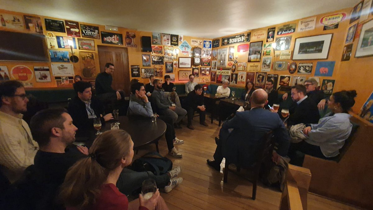 PS_France_BE's tweet photo. Belle et intense réunion de section pour préparer la campagne du @partisocialiste, de @placepublique_ et de @rglucks1 pour les #ElectionsEuropéennes et soutenir les camarades du @PSofficiel pour les élections fédérales, régionales et communales #IvotewhereIlive https://t.co/nGcEnASoCd