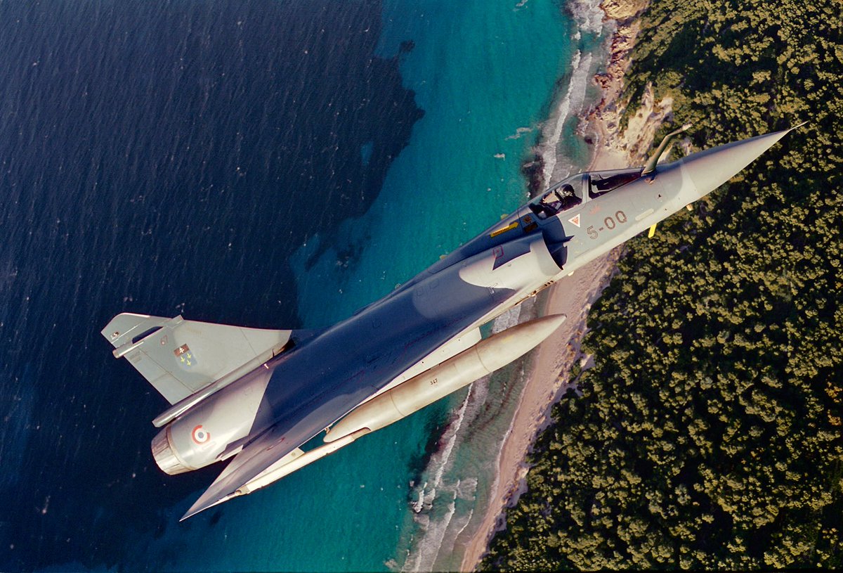 I've been away on a highly classified project but managed a few days of Corsican Beach time - the most beautiful island in the world - My good friend Pierre the famous French 🇫🇷 Fighter pilot in his deux Mille- makes driving a F1 car a bit tame @www.firestreakbooks.com