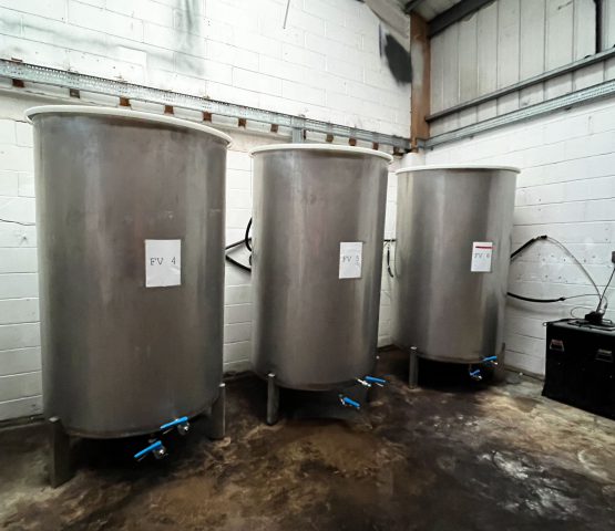 Last chance to bag yourself a bargain! Auction for our 12BBL Dave Porter kit, 3 fermenters & cask washer ends at 12 today onlinesales.walkersingleton.co.uk/m/view-auction… Plus the old @BrassCastleBeer kit is part of the same lot - the kit that made Bad Kitty, runner up champion beer of Britain at GBBF