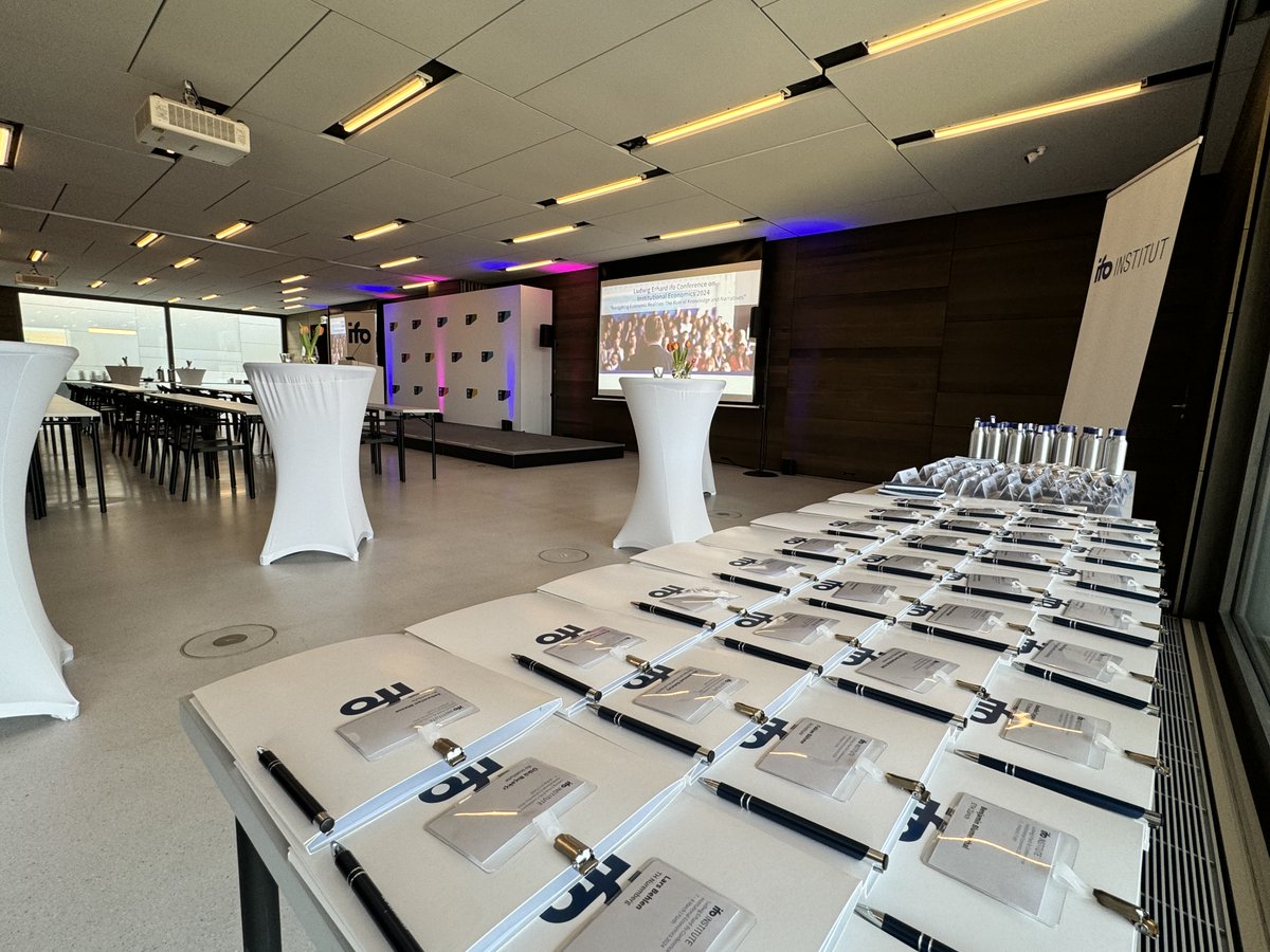 henninghermes's tweet image. We’re all set for the 2nd Ludwig Erhard @ifo_Institut Conference on #InstitutionalEconomics in #Fuerth on “Navigating #Economic Realities: The Role of Knowledge and #Narratives”. 
Two fantastic keynotes by @ellliottt and @C_Laudenbach 🤩🚀