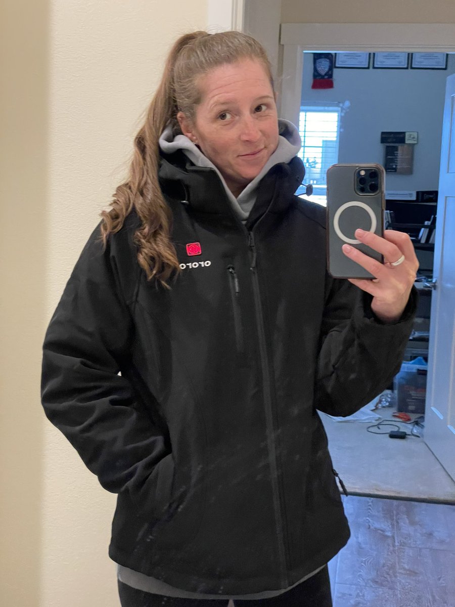 C_buckland's tweet photo. Excited to be partnered with this amazing heated apparel brand! @OROROwear 
Please reach out if you need help picking out the best item for your daily use and/or your cold weather activities! 
Use my promo code: Cbuckland for 20% off! #ororobrandambasador #ororosquad https://t.co/rqcRCASl85