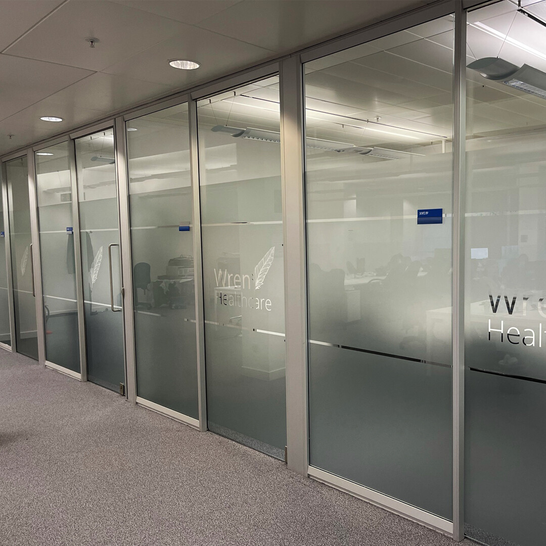 SCWrapping's tweet image. Did you know we offer window frosting services? Contact us today to find out more information 📲

@southcoastwrapping
#windowfrosting #office #privacy