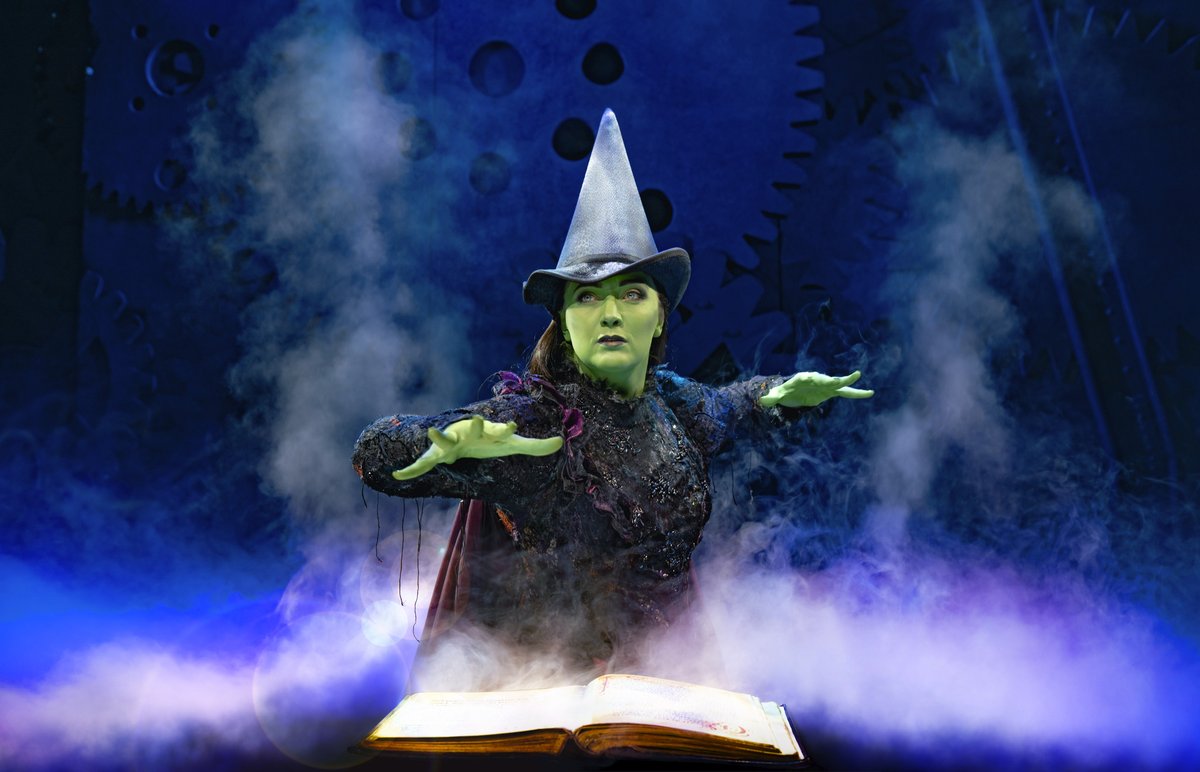 WhatsOnBrum's tweet photo. ⭐️⭐️⭐️⭐️⭐️ "the show hits the mark on every level"

@WickedUK shows at @brumhippodrome until Sunday 7 April.

Read our full review here 👉 https://t.co/tuJPkMiNtc https://t.co/ju4Tf0iSDj