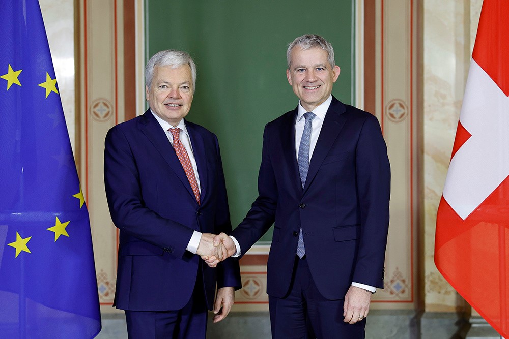 Today I met with EU-Commissioner for Justice @dreynders We talked about Ukraine and accountability, corporate sustainability, data protection and the relations between 🇨🇭&🇪🇺. Thank you for your visit! © EU/Stefan Wermuth