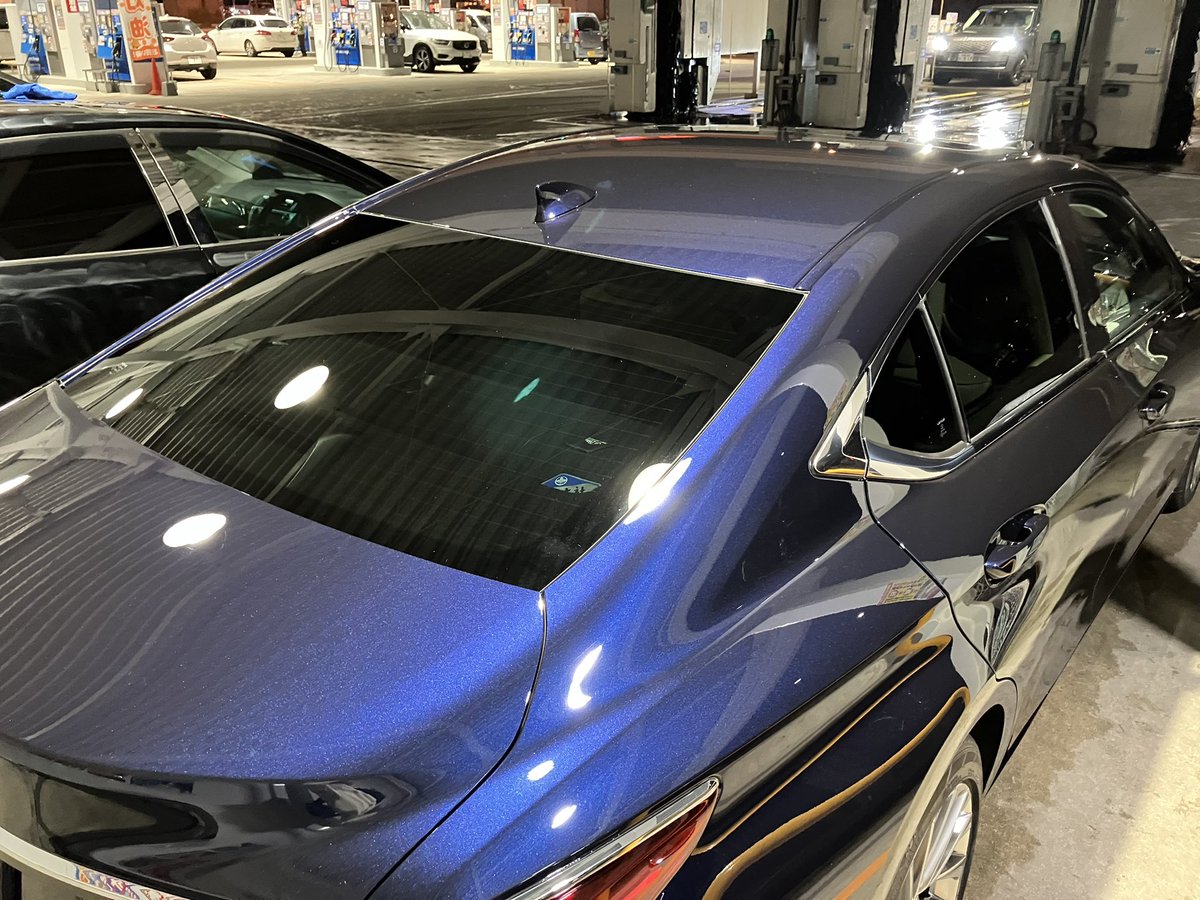 砂埃と花粉がついたので洗車とワックス
今回はプロックスファイナル
表面すべすべで満足
#ウイルソン　#プロックスファイナル　#レクサスES